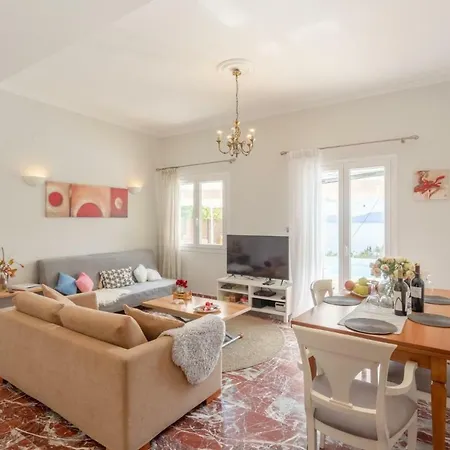 Katerina فيلة Katávolos